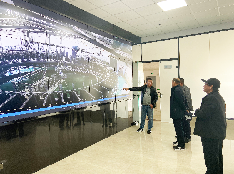 協(xié)會執(zhí)行會長林永亮一行到內(nèi)蒙古盛健生物科技有限責任公司參觀調研